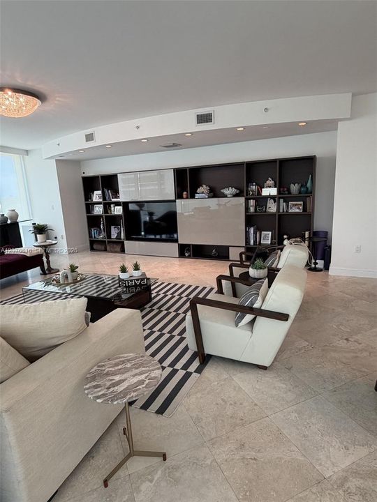 En Renta: $15,000 (3 camas, 4 baños, 2860 Pies cuadrados)