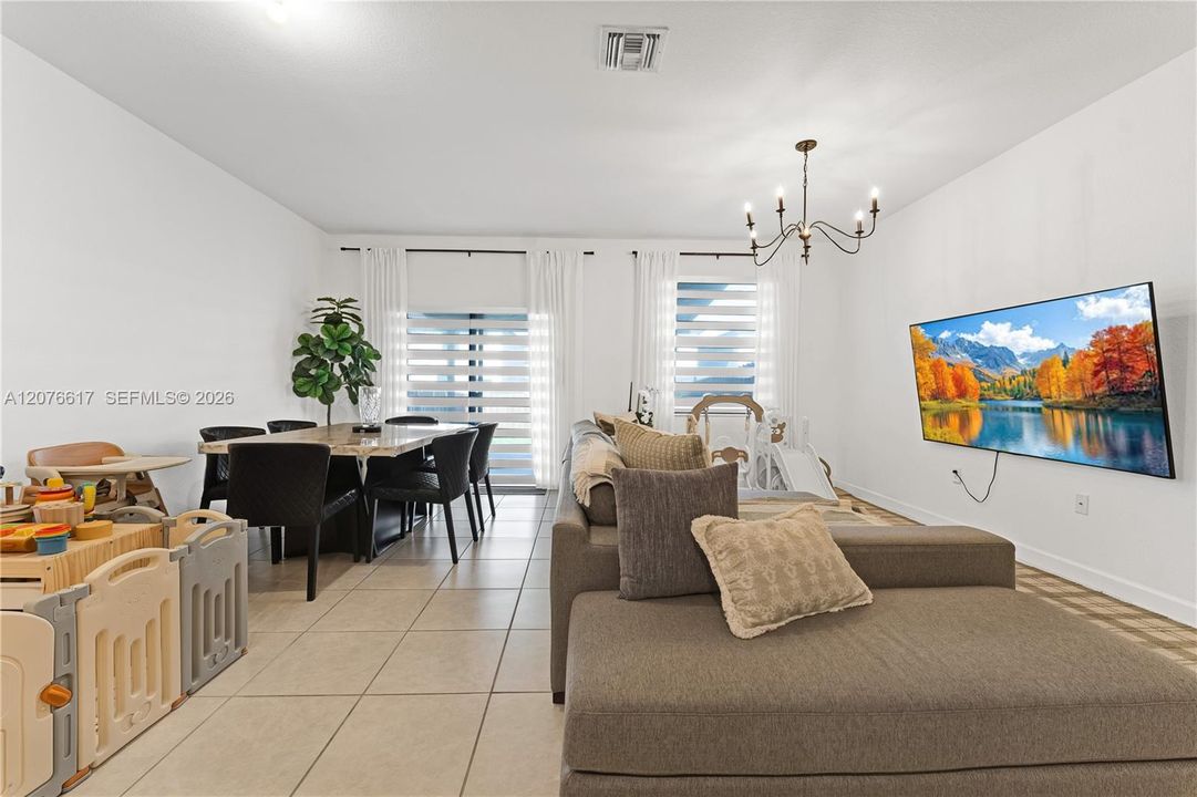 For Rent: $3,500 (4 beds, 3 baths, 1936 Square Feet)