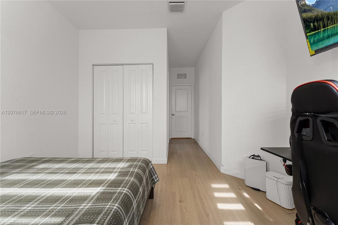 For Rent: $3,500 (4 beds, 3 baths, 1936 Square Feet)