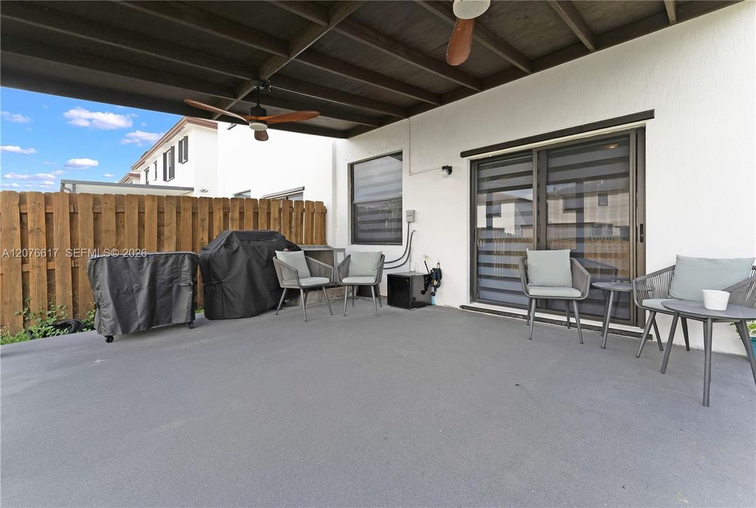 For Rent: $3,500 (4 beds, 3 baths, 1936 Square Feet)