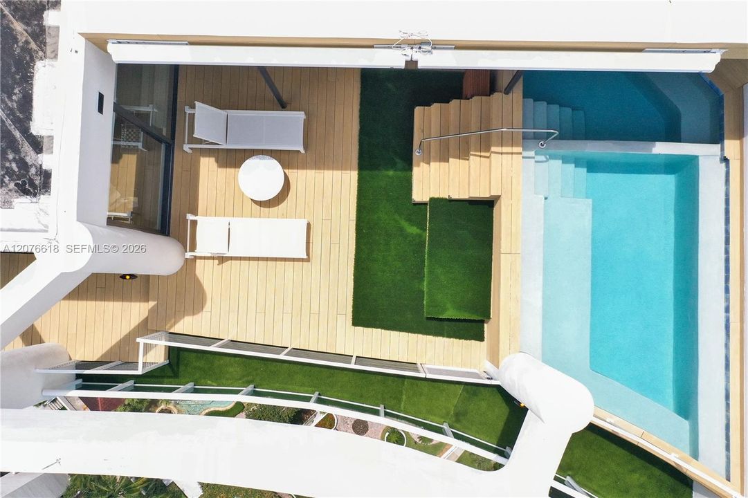 En Renta: $20,000 (4 camas, 3 baños, 4078 Pies cuadrados)