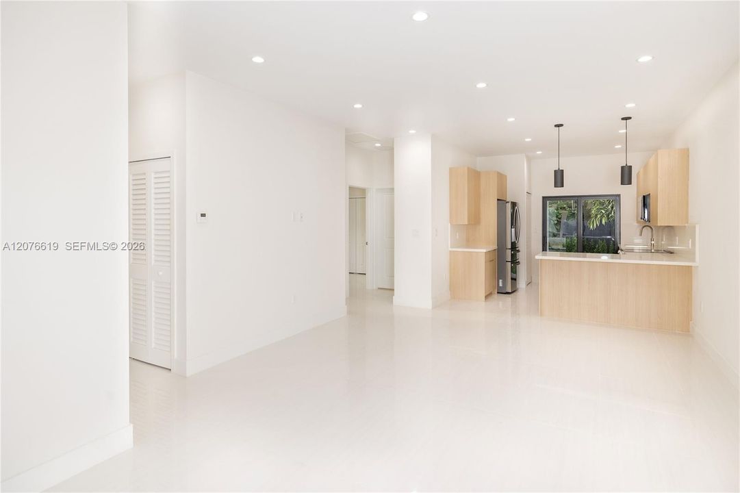 En Venta: $950,000 (0 camas, 0 baños, 2366 Pies cuadrados)