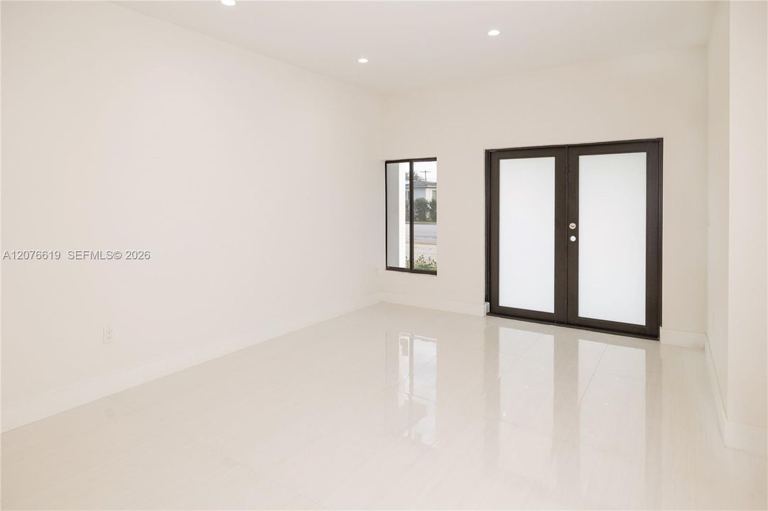 En Venta: $950,000 (0 camas, 0 baños, 2366 Pies cuadrados)