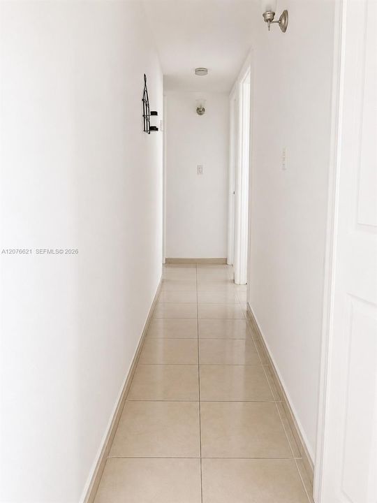 В аренду: $1,900 (2 спален, 1 ванн, 770 Квадратных фут)
