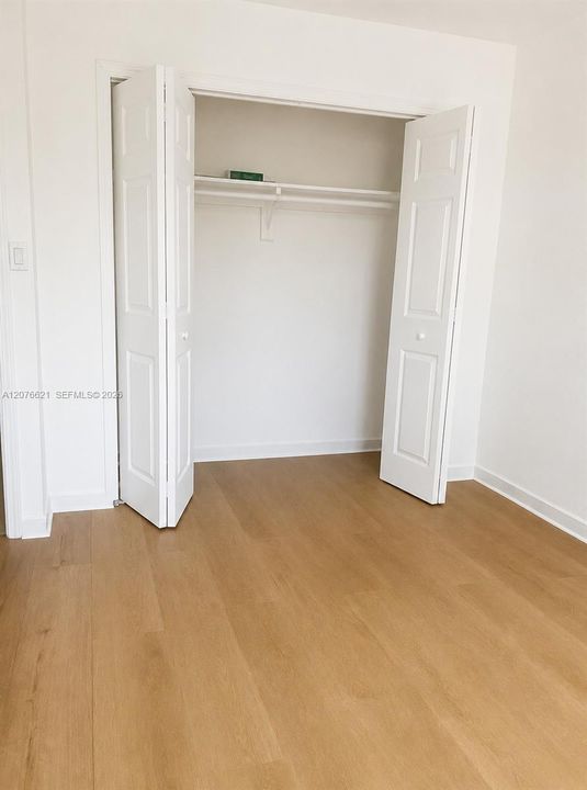 В аренду: $1,900 (2 спален, 1 ванн, 770 Квадратных фут)