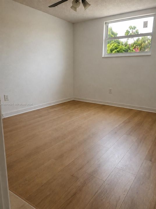 В аренду: $1,900 (2 спален, 1 ванн, 770 Квадратных фут)