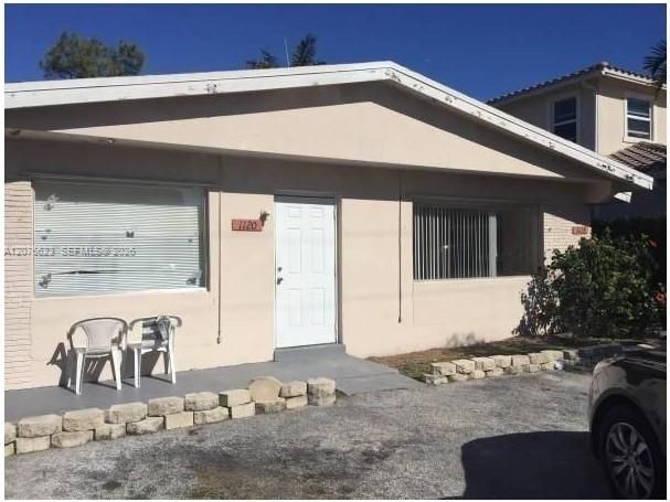 For Rent: $1,750 (1 beds, 1 baths, 1368 Square Feet)