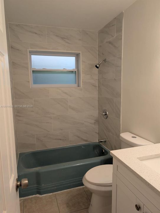 For Rent: $1,750 (1 beds, 1 baths, 1368 Square Feet)