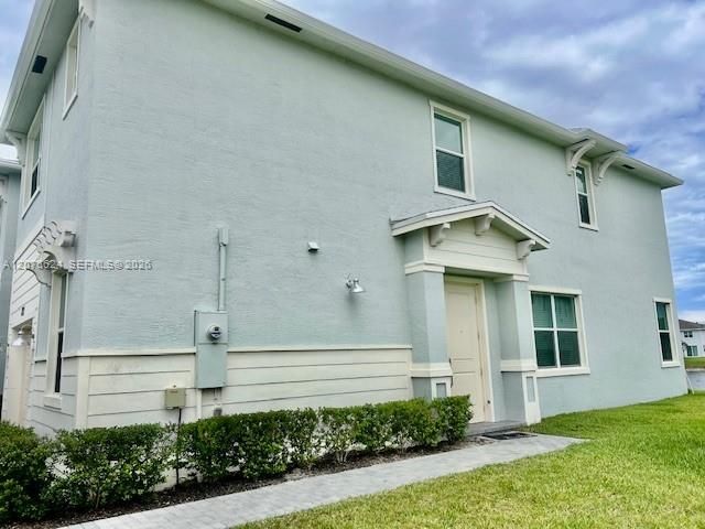 For Rent: $2,750 (4 beds, 2 baths, 1821 Square Feet)