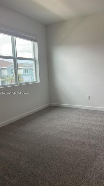 For Rent: $2,750 (4 beds, 2 baths, 1821 Square Feet)