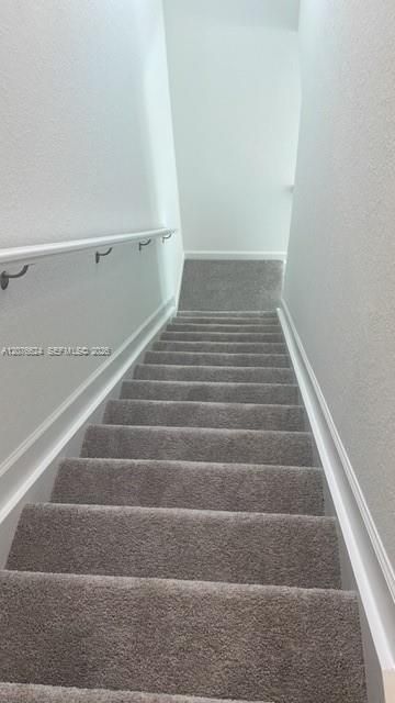 For Rent: $2,750 (4 beds, 2 baths, 1821 Square Feet)