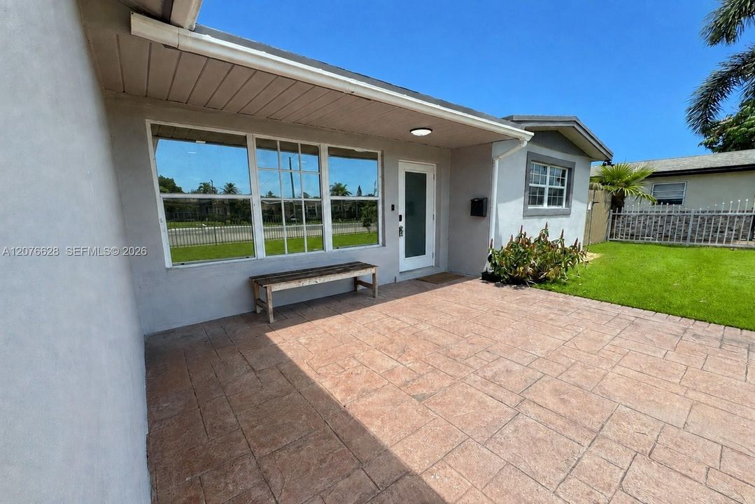 For Sale: $620,000 (4 beds, 2 baths, 1471 Square Feet)