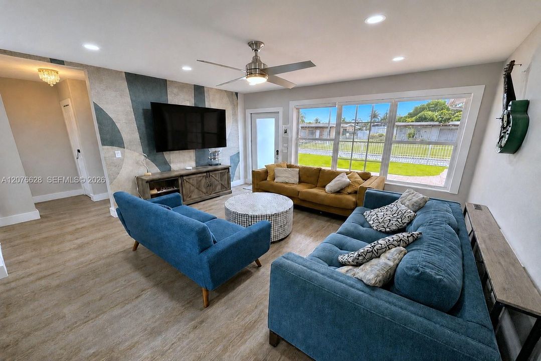 For Sale: $620,000 (4 beds, 2 baths, 1471 Square Feet)