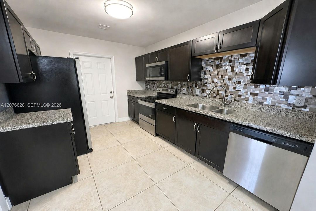 For Sale: $620,000 (4 beds, 2 baths, 1471 Square Feet)