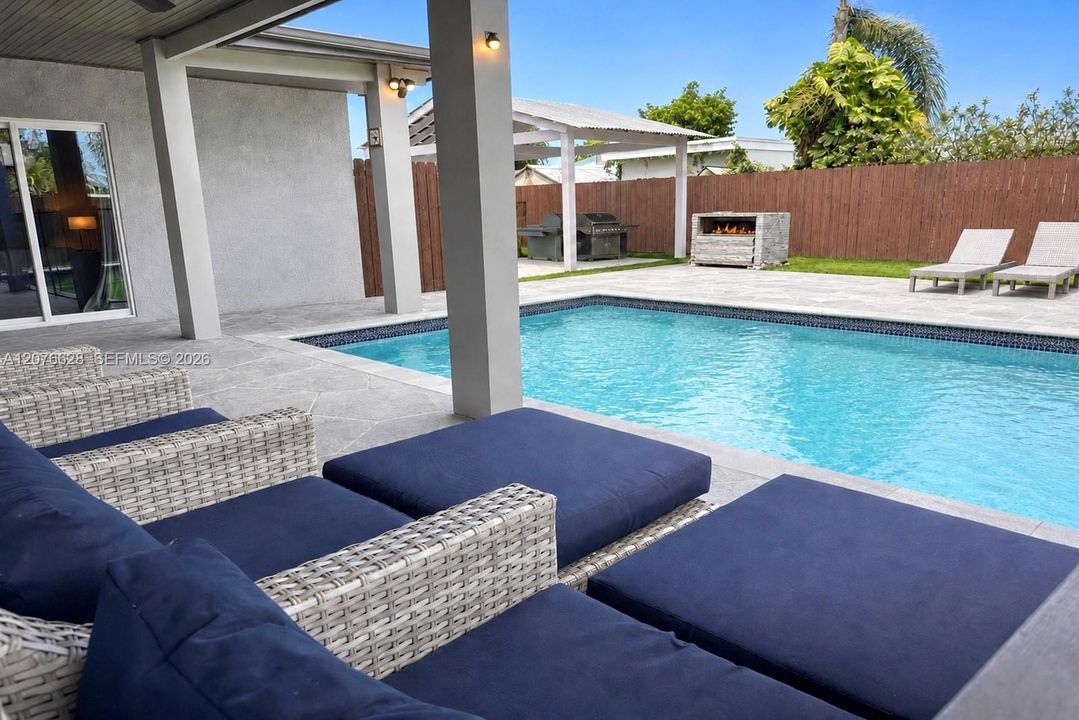 For Sale: $620,000 (4 beds, 2 baths, 1471 Square Feet)