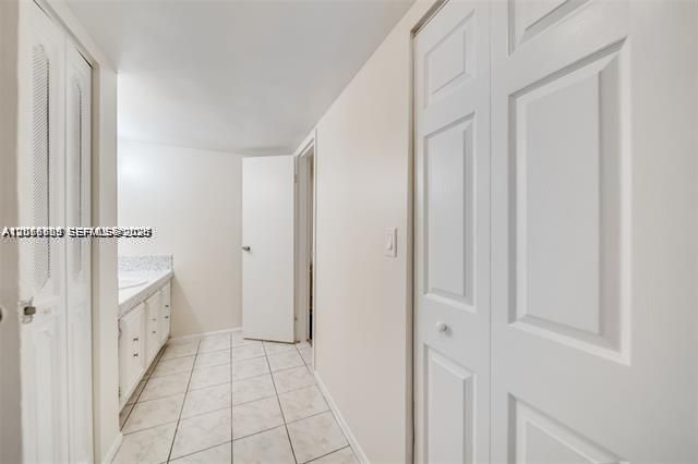 For Rent: $1,350 (1 beds, 1 baths, 850 Square Feet)