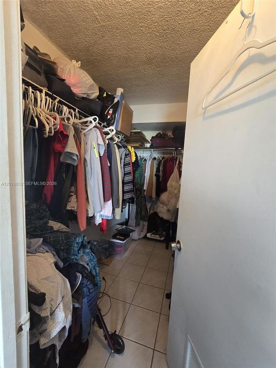 En Venta: $265,000 (2 camas, 2 baños, 974 Pies cuadrados)