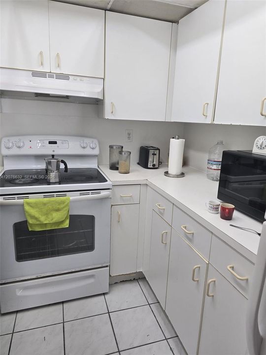 En Venta: $265,000 (2 camas, 2 baños, 974 Pies cuadrados)