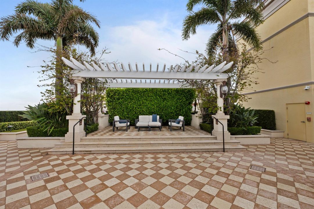 Rooftop Pergola