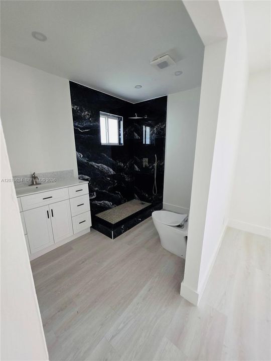 For Sale: $895,000 (4 beds, 2 baths, 1999 Square Feet)