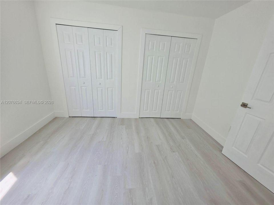 For Sale: $895,000 (4 beds, 2 baths, 1999 Square Feet)