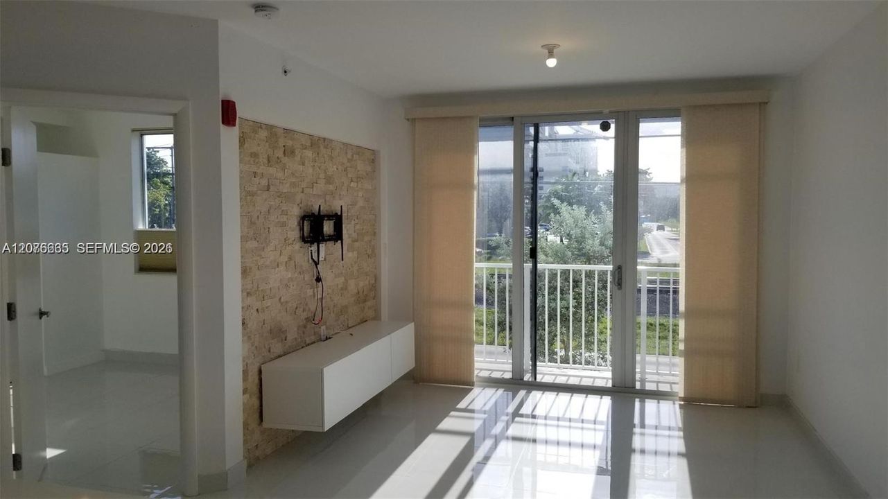 En Renta: $2,750 (3 camas, 2 baños, 1050 Pies cuadrados)