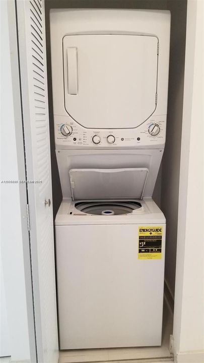 En Renta: $2,750 (3 camas, 2 baños, 1050 Pies cuadrados)