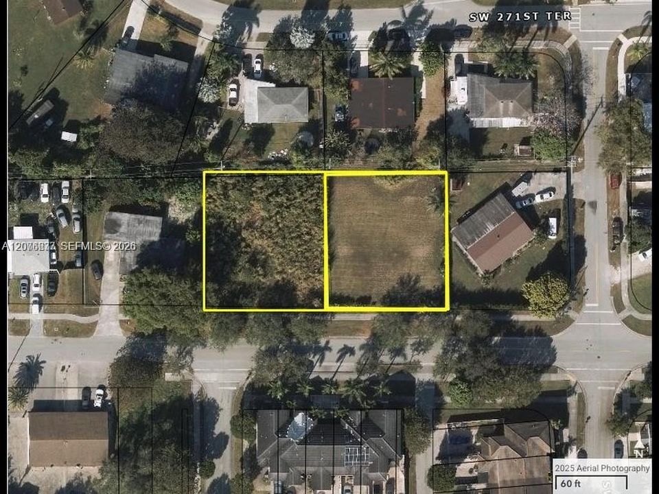 На продажу: $1,375,000 (0.52 acres)
