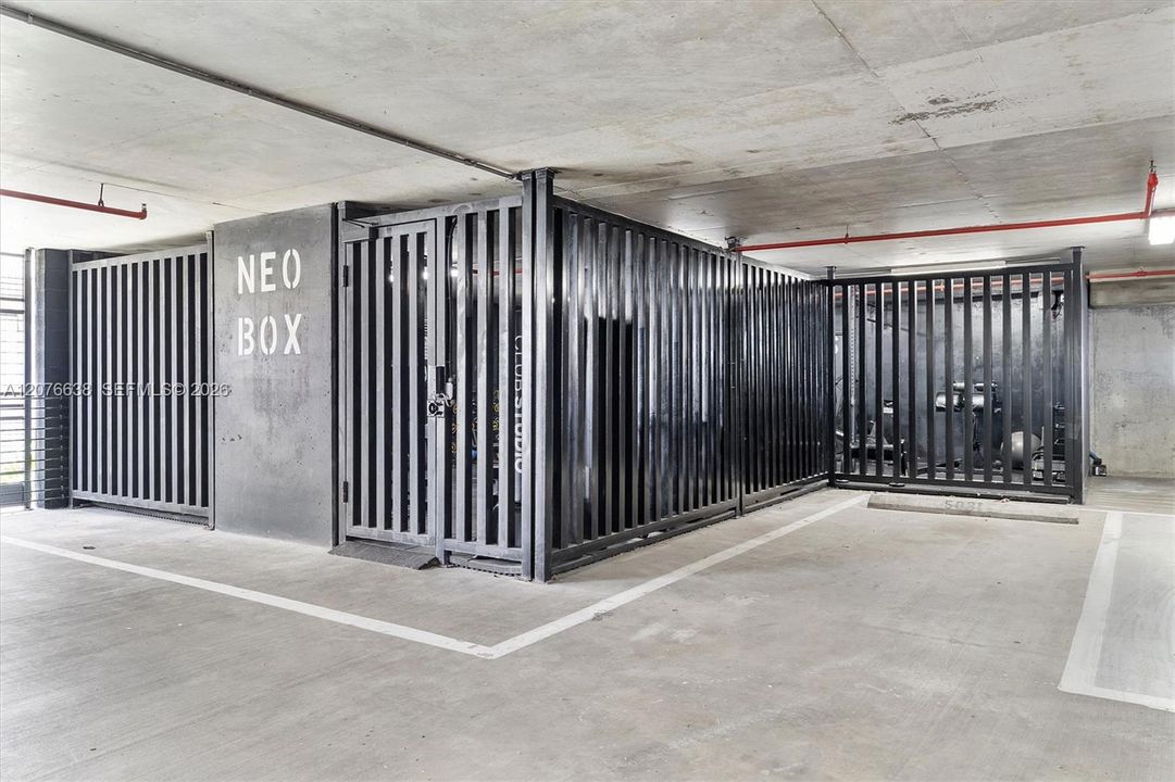 Neo Box -