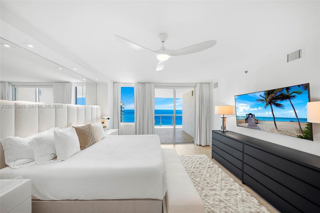 For Sale: $3,195,000 (3 beds, 3 baths, 3062 Square Feet)