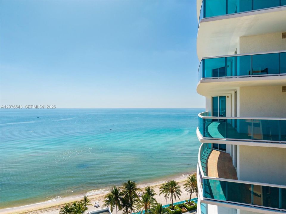 For Sale: $3,195,000 (3 beds, 3 baths, 3062 Square Feet)