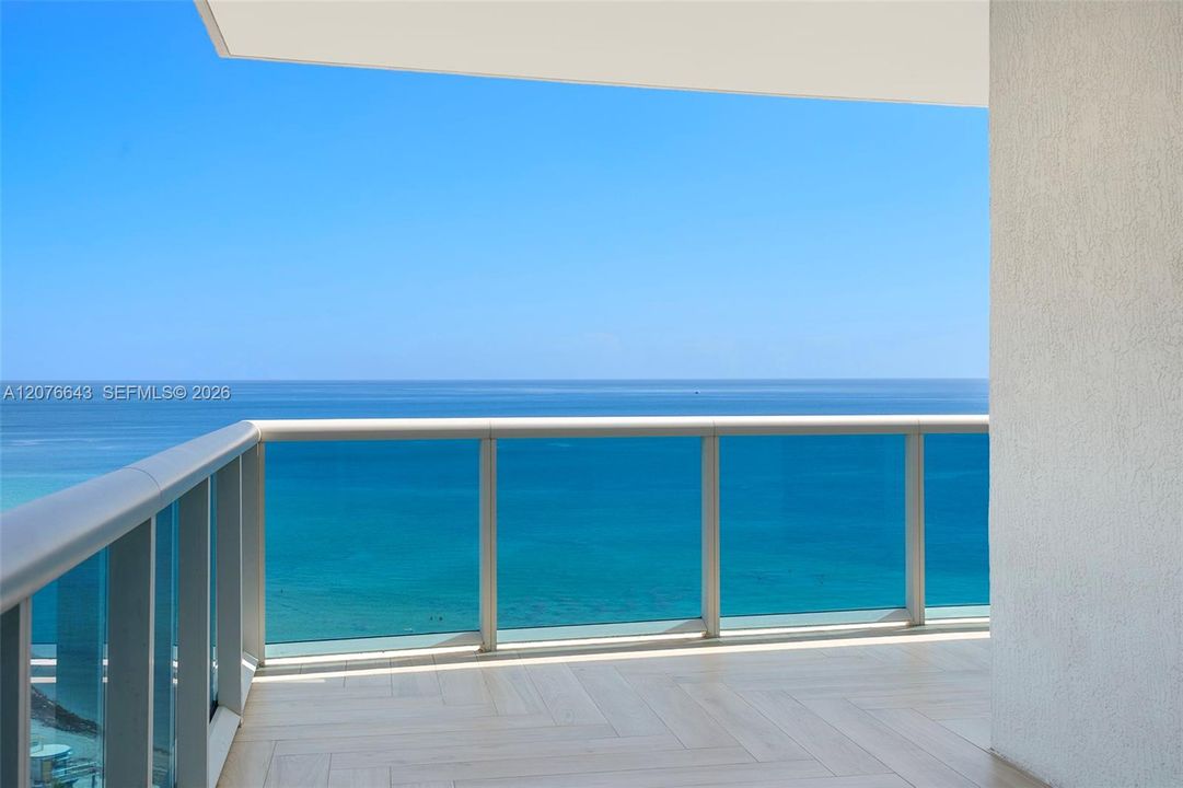 For Sale: $3,195,000 (3 beds, 3 baths, 3062 Square Feet)