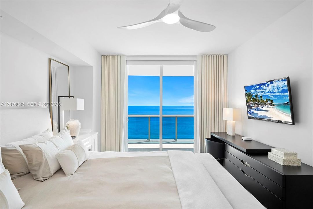 For Sale: $3,195,000 (3 beds, 3 baths, 3062 Square Feet)
