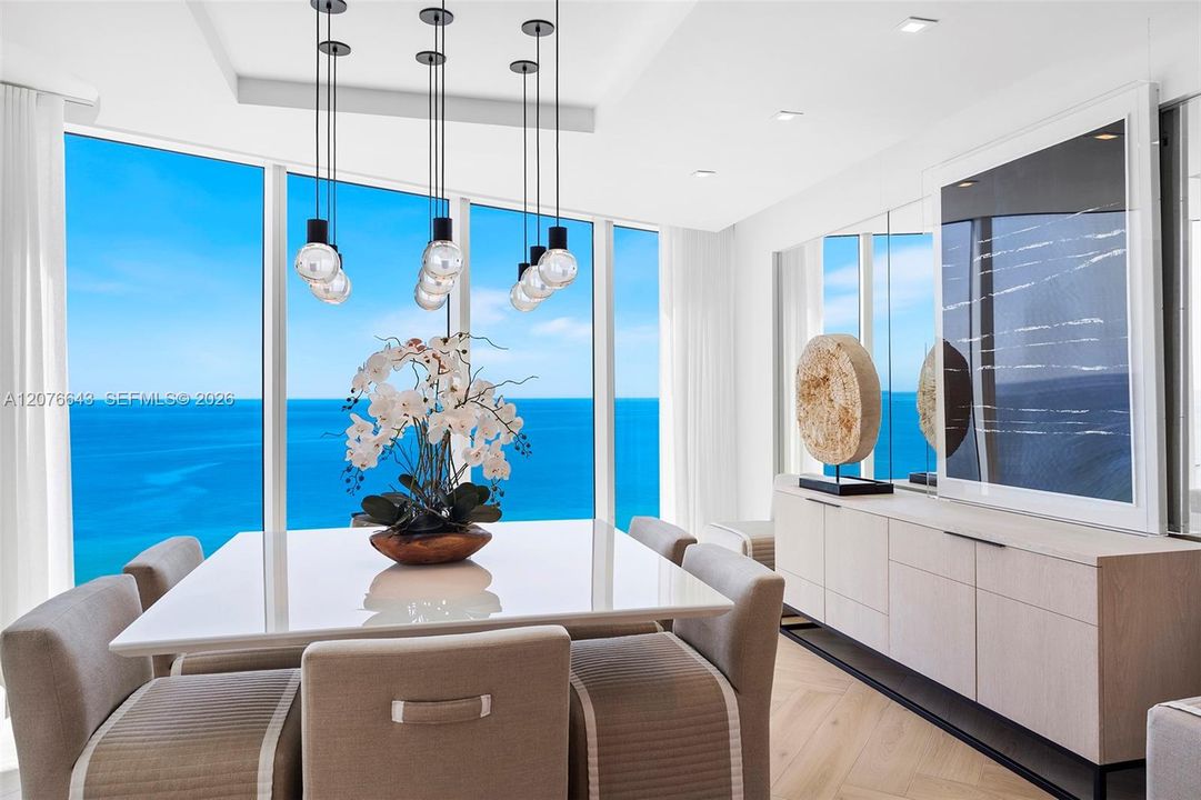 For Sale: $3,195,000 (3 beds, 3 baths, 3062 Square Feet)