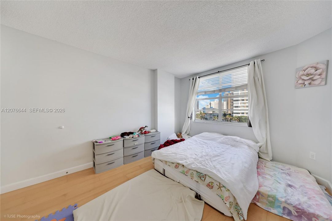 For Sale: $550,000 (2 beds, 2 baths, 1340 Square Feet)