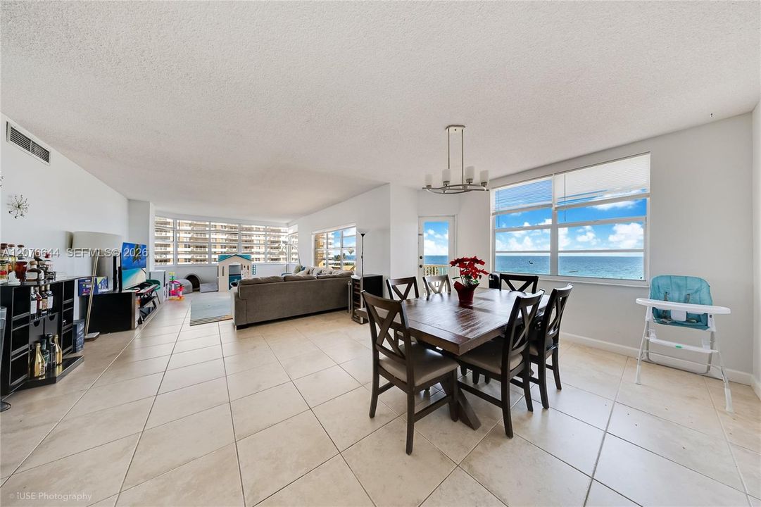 For Sale: $550,000 (2 beds, 2 baths, 1340 Square Feet)