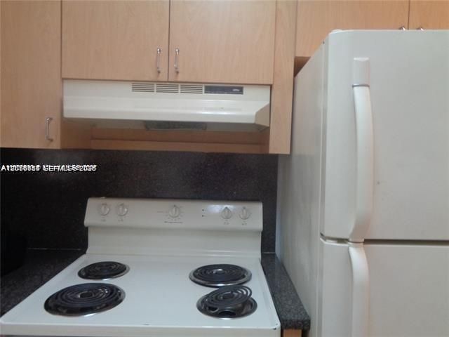 For Rent: $1,600 (1 beds, 1 baths, 605 Square Feet)
