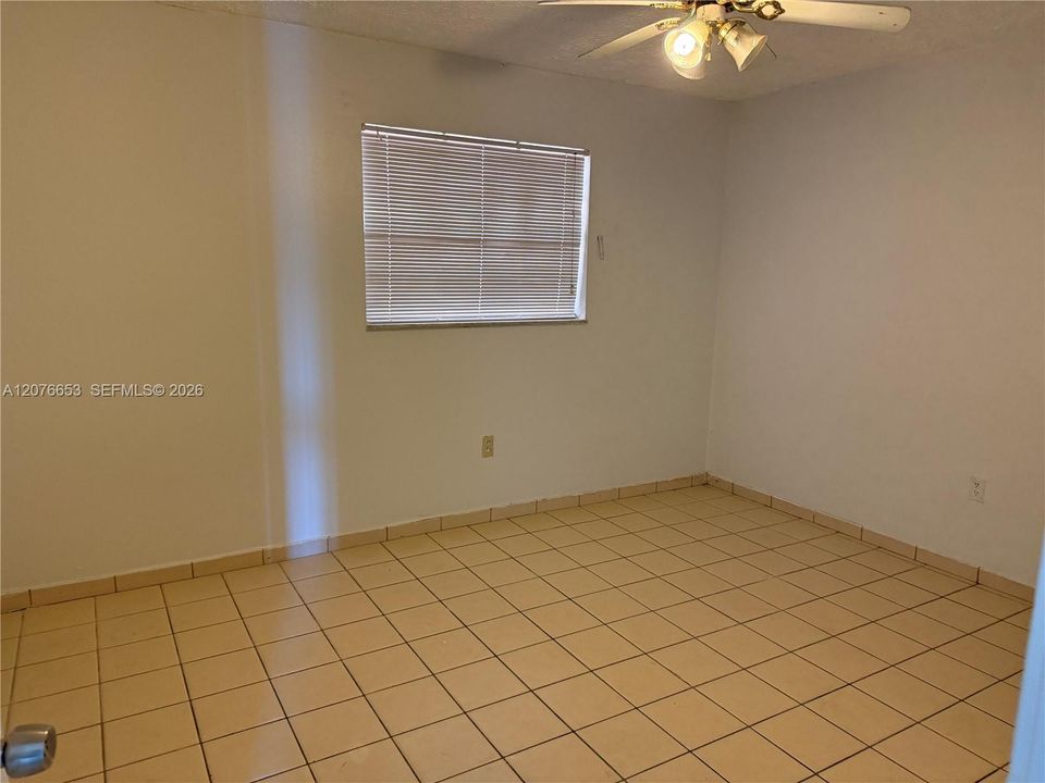 For Rent: $2,100 (2 beds, 2 baths, 890 Square Feet)