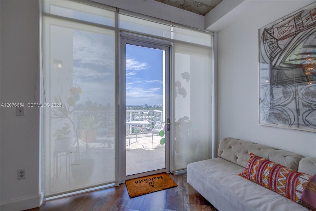 En Venta: $599,999 (3 camas, 2 baños, 1418 Pies cuadrados)