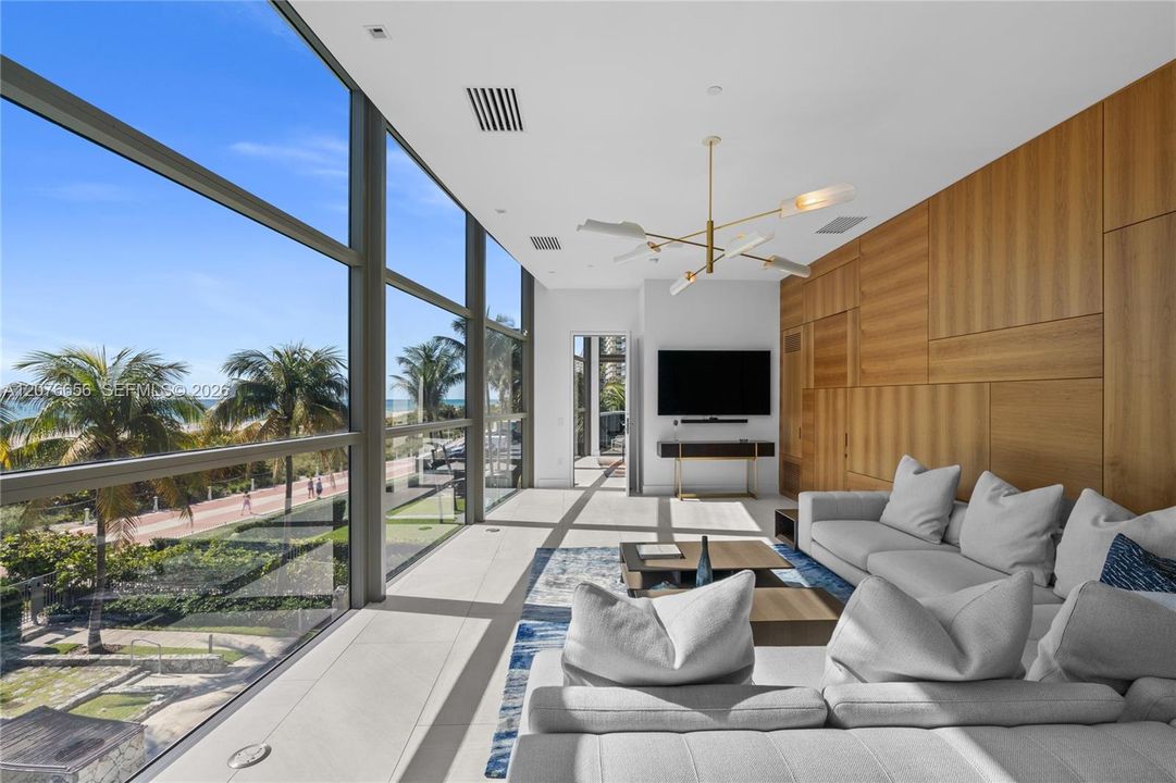 For Rent: $27,000 (2 beds, 2 baths, 2168 Square Feet)