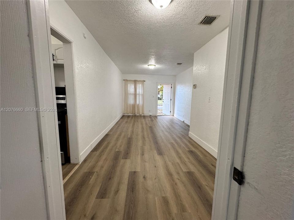 En Venta: $749,999 (3 camas, 2 baños, 971 Pies cuadrados)