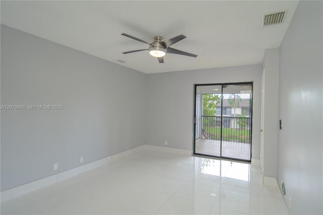 For Rent: $2,400 (3 beds, 2 baths, 1115 Square Feet)