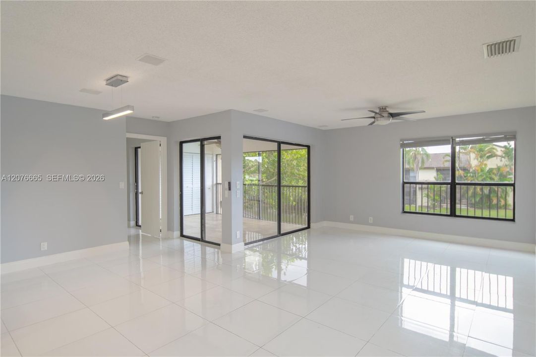 For Rent: $2,400 (3 beds, 2 baths, 1115 Square Feet)
