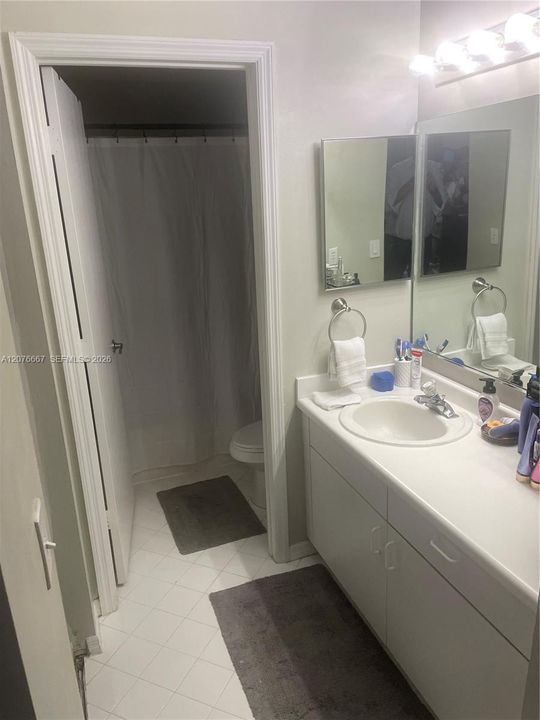 For Sale: $437,000 (2 beds, 2 baths, 1261 Square Feet)