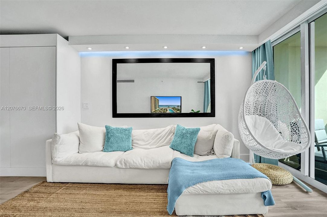 For Rent: $3,000 (1 beds, 1 baths, 835 Square Feet)