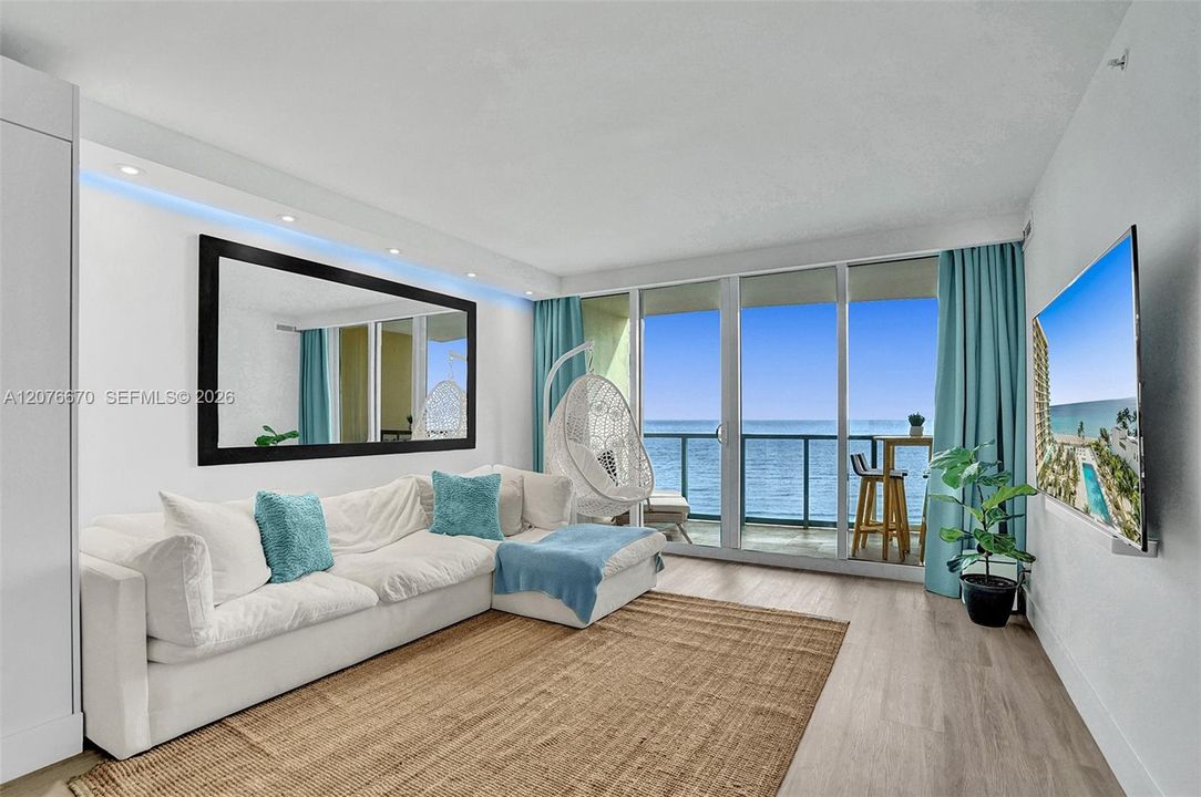 For Rent: $3,000 (1 beds, 1 baths, 835 Square Feet)