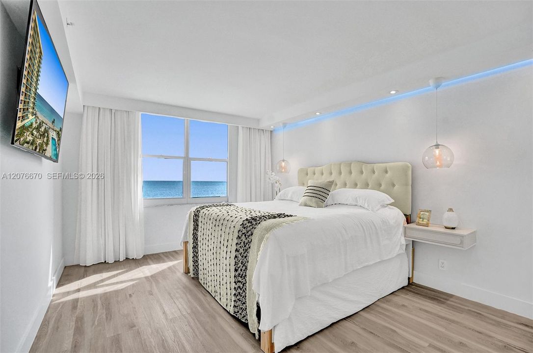 For Rent: $3,000 (1 beds, 1 baths, 835 Square Feet)