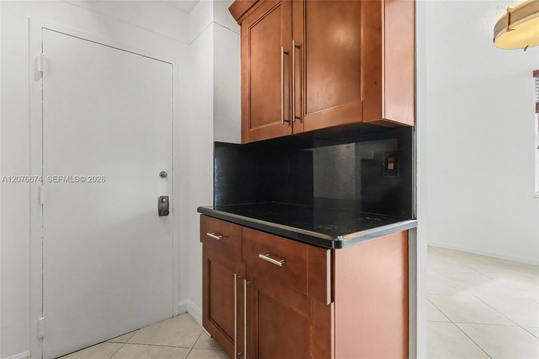En Venta: $325,000 (2 camas, 2 baños, 1110 Pies cuadrados)