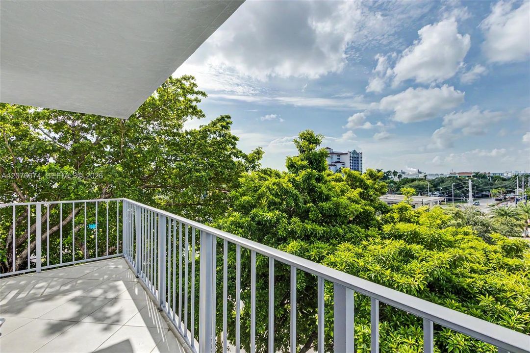 En Venta: $325,000 (2 camas, 2 baños, 1110 Pies cuadrados)