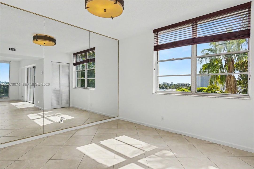 En Venta: $325,000 (2 camas, 2 baños, 1110 Pies cuadrados)